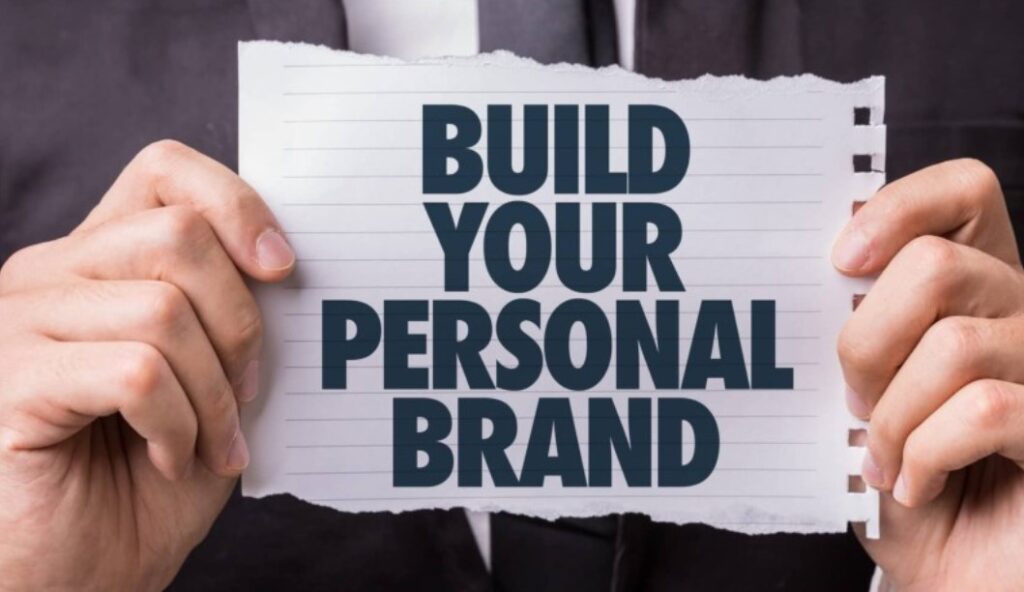 Produk-yang-Mendukung-Cara-Membangun-Personal-Branding-di-Media-Sosial